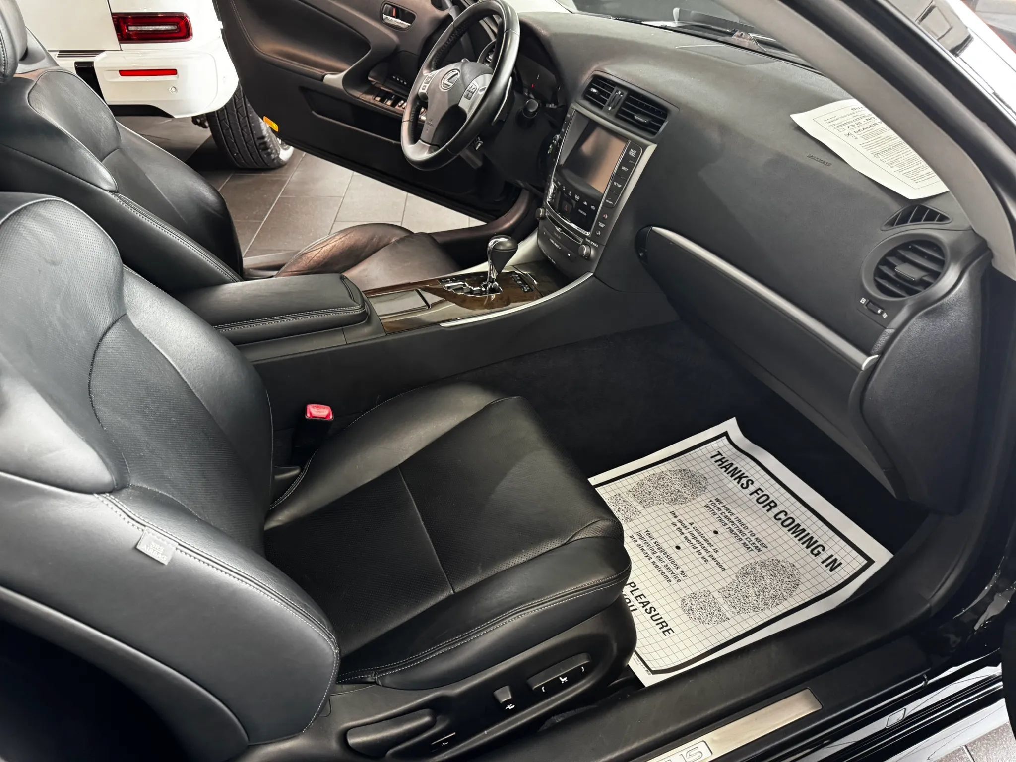 Used 2013 Lexus IS 250C w/ Luxury Pkg RWD image 13