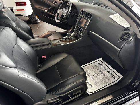 Used 2013 Lexus IS 250C w/ Luxury Pkg RWD image 13