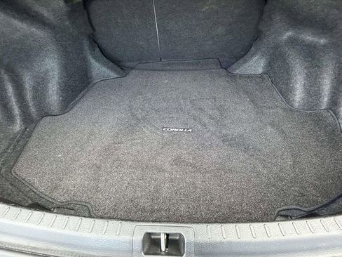 Used 2016 Toyota Corolla LE image 16