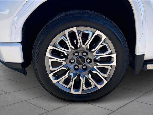 Certified 2025 GMC Sierra 1500 Denali Ultimate image 9