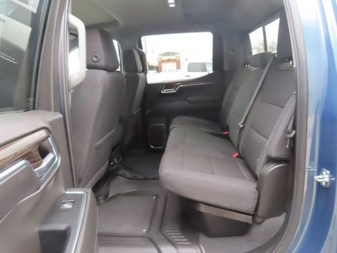 Used 2024 Chevrolet Silverado 1500 LT w/ Z71 Off-Road Package image 21