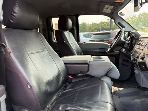 Used 2015 Ford F250 XLT w/ XLT Premium Package AWD/4WD image 11