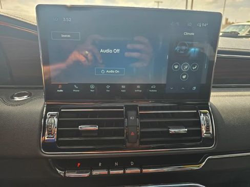 Used 2023 Lincoln Navigator Reserve AWD/4WD image 23
