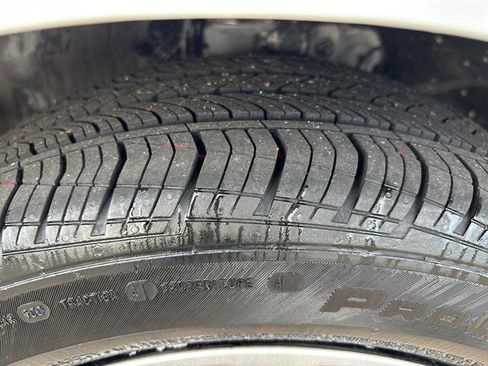 Certified 2020 Ford Transit Connect XL image 10