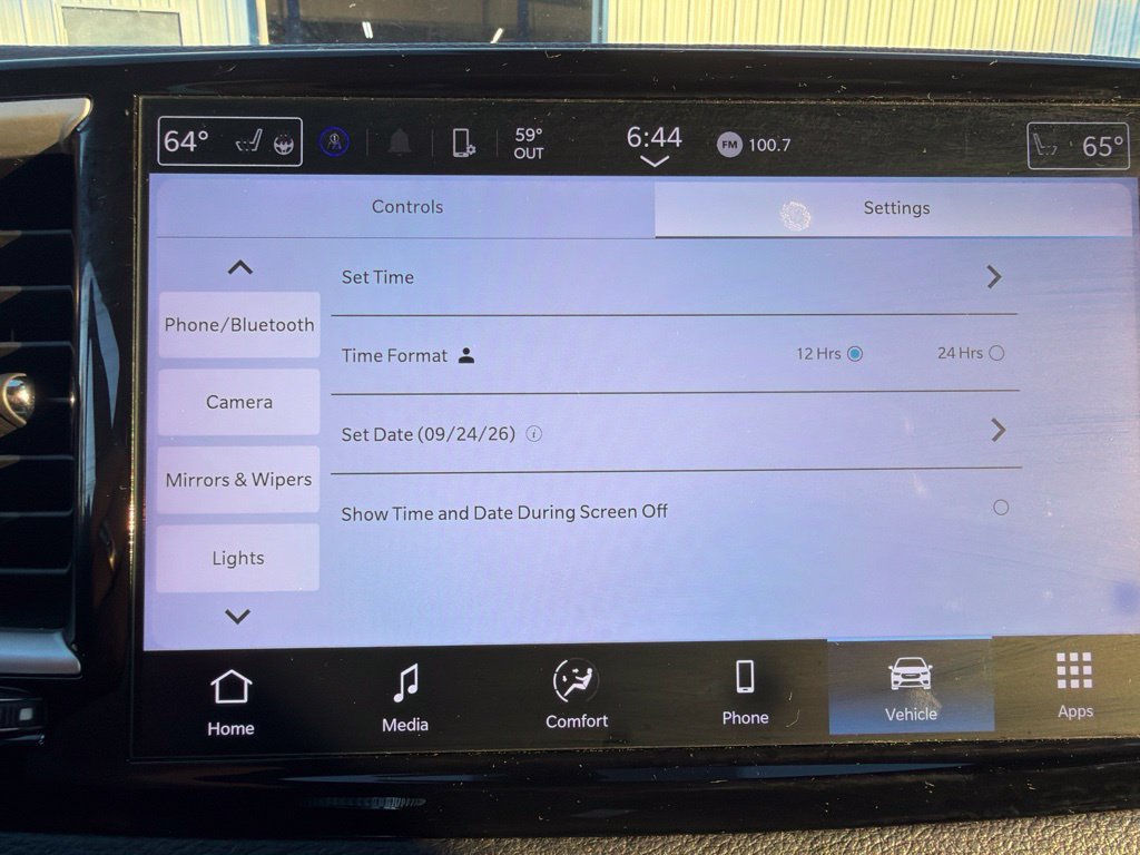 Used 2024 Chrysler Pacifica Touring FWD image 25