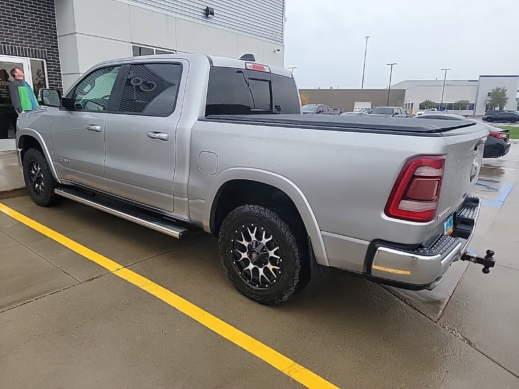 Used 2019 RAM 1500 Laramie AWD/4WD image 6