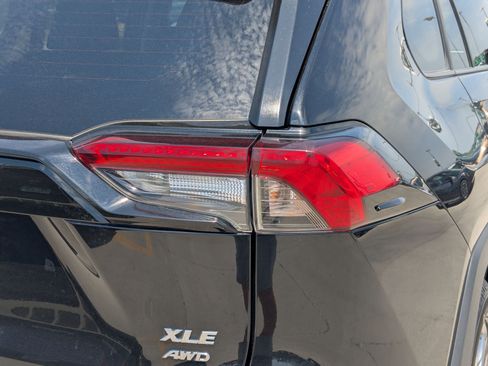 Used 2024 Toyota RAV4 XLE AWD/4WD image 11
