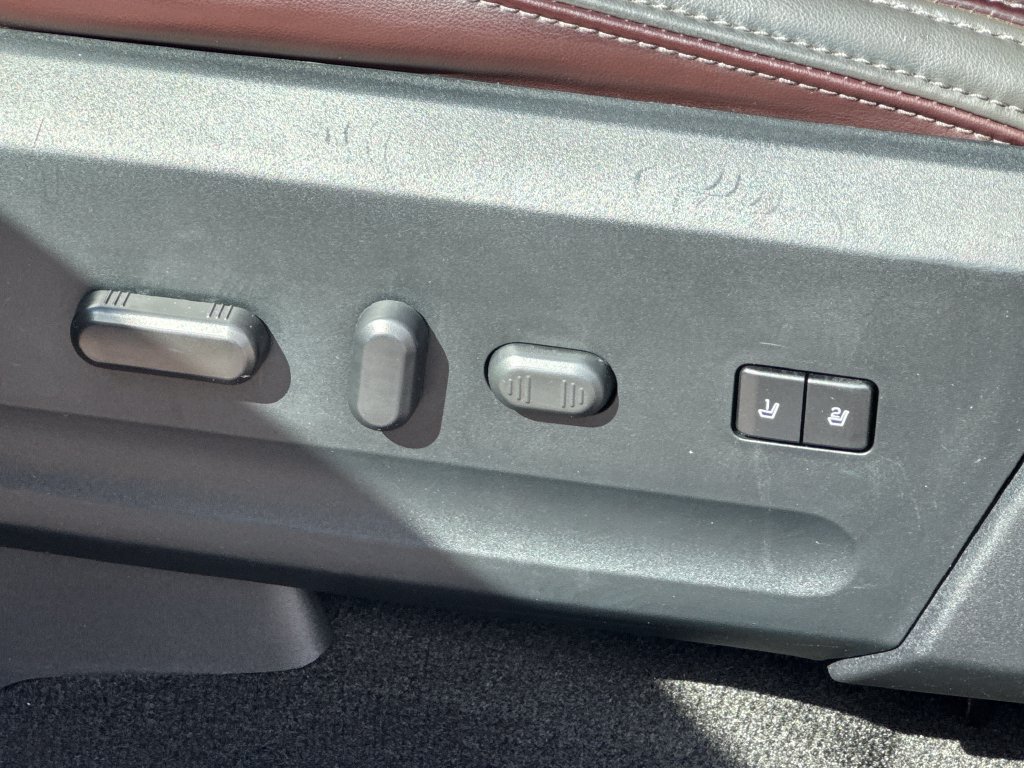 Used 2017 Ford Expedition Platinum RWD image 23