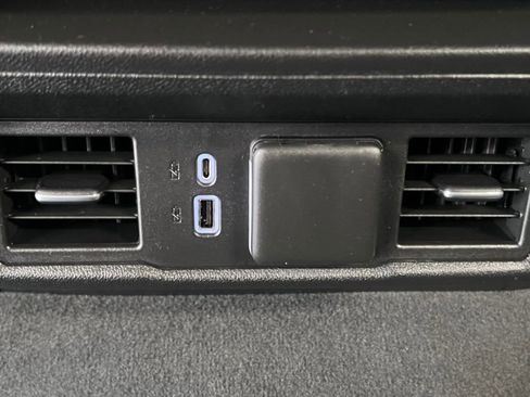 Used 2022 Chevrolet Silverado 1500 LT image 44