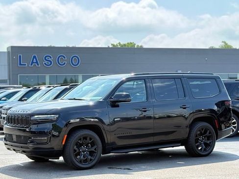 Used 2024 Jeep Wagoneer Series II AWD/4WD image 1