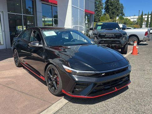 Used 2025 Hyundai Elantra N w/ Cargo Package FWD image 6