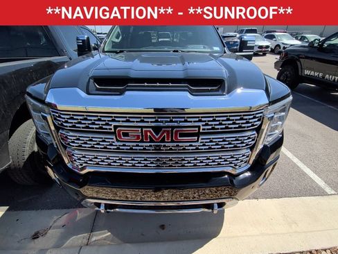 Used 2022 GMC Sierra 2500 Denali w/ Denali Ultimate Package AWD/4WD image 2