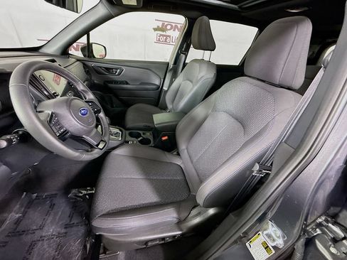 Used 2025 Subaru Forester Premium AWD/4WD image 25