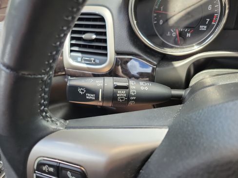 Used 2013 Jeep Grand Cherokee Laredo RWD image 25