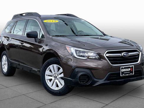 Used 2019 Subaru Outback 2.5i AWD/4WD image 3