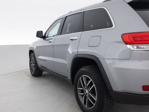 Used 2018 Jeep Grand Cherokee Limited AWD/4WD image 13