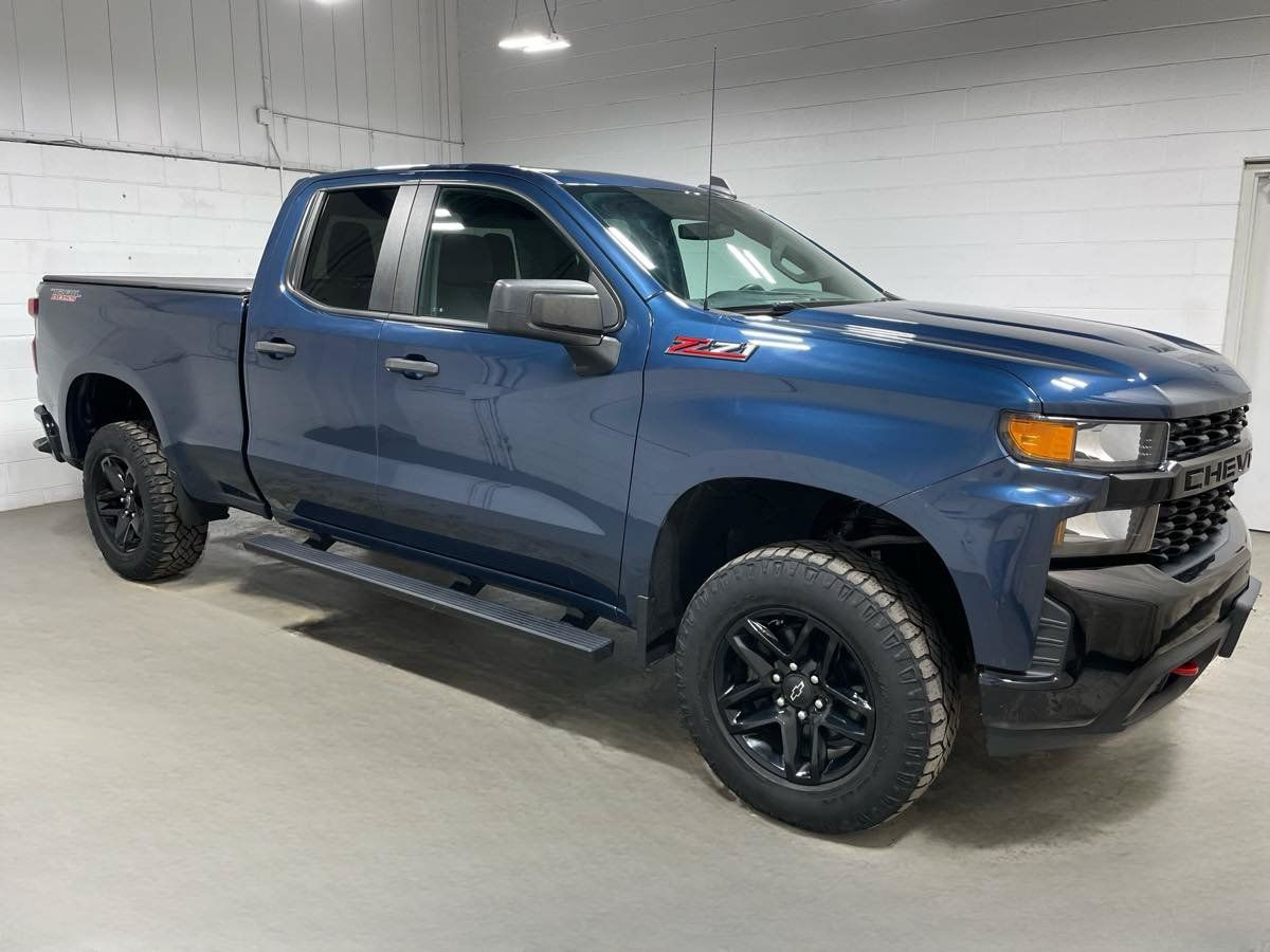 Used 2019 Chevrolet Silverado 1500 Custom Trail Boss w/ Custom Convenience Package AWD/4WD image 3