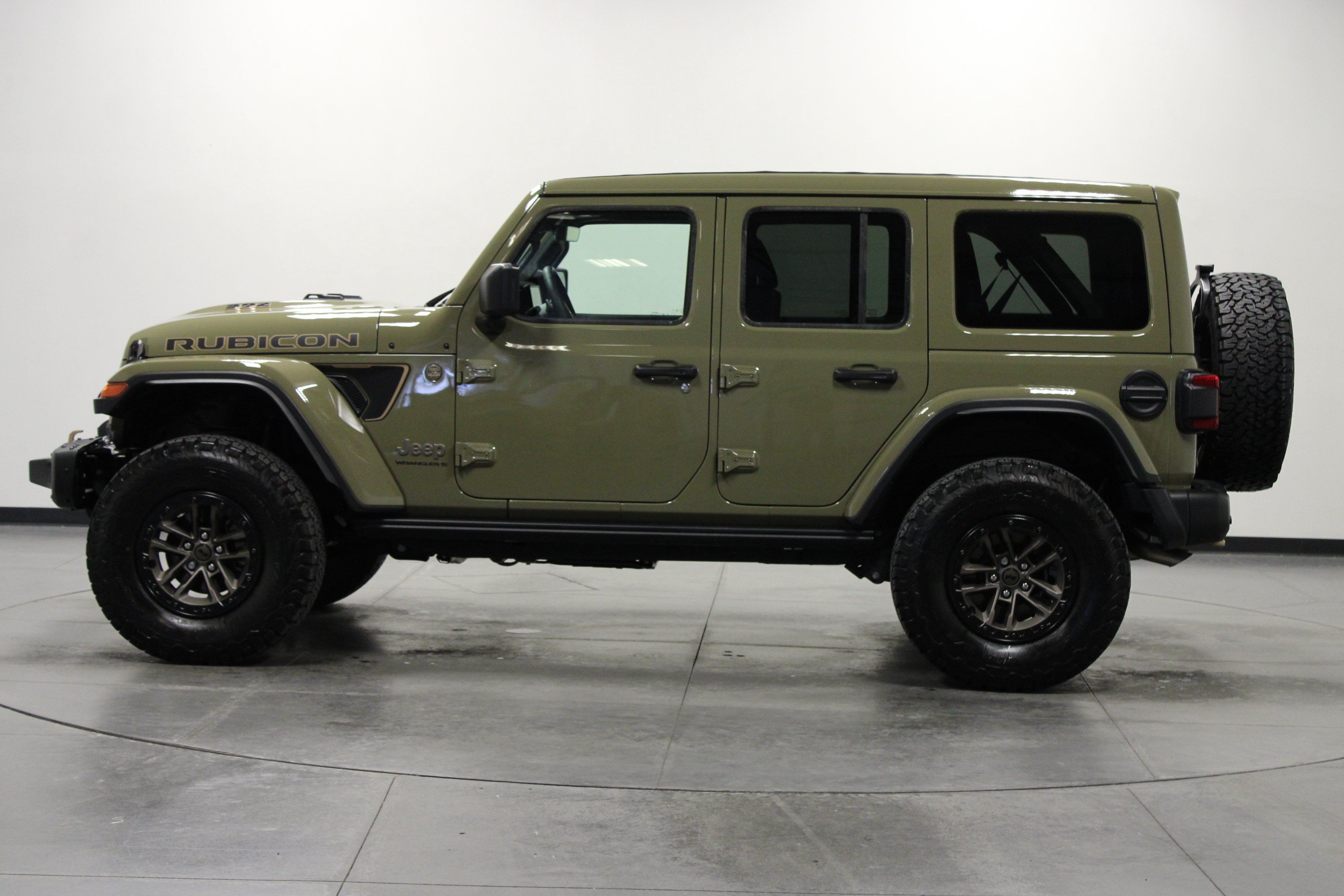 Used 2025 Jeep Wrangler Unlimited Rubicon 392 AWD/4WD image 7