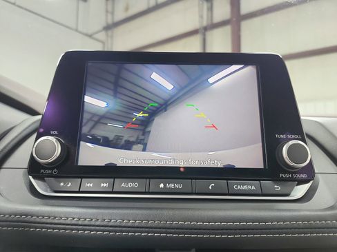 Used 2023 Nissan Rogue SV AWD/4WD image 22