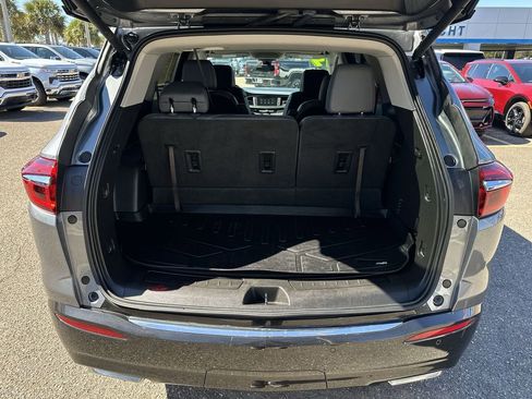 Used 2019 Buick Enclave Essence image 24