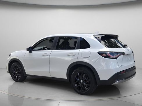 Certified 2024 Honda HR-V Sport image 8