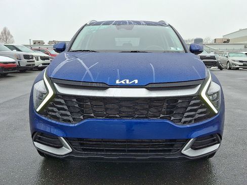 Used 2023 Kia Sportage EX image 2