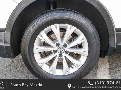 Used 2018 Volkswagen Tiguan S image 10