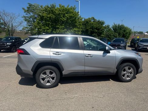 Used 2025 Toyota RAV4 XLE AWD/4WD image 8