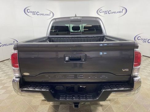 Certified 2023 Toyota Tacoma TRD Off-Road AWD/4WD image 5