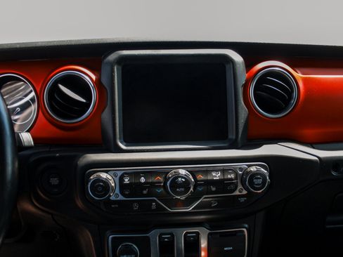 Used 2020 Jeep Wrangler Rubicon AWD/4WD image 14