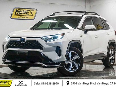 Used 2021 Toyota RAV4 SE w/ Weather & Moonroof Package