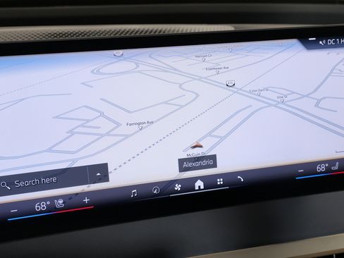 Used 2024 BMW iX xDrive50 w/ Premium Package image 53