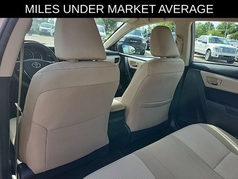 Used 2015 Toyota Corolla LE FWD image 11