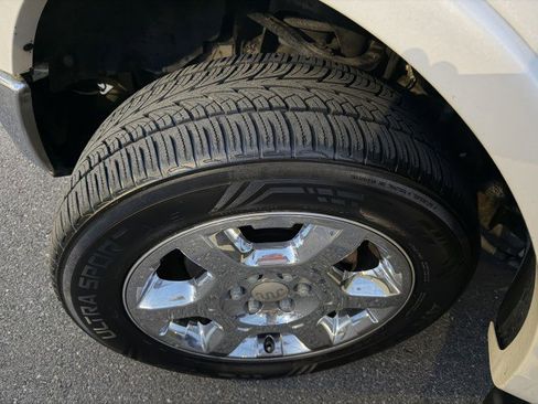 Used 2013 Ford F150 King Ranch w/ King Ranch Chrome Pkg image 28