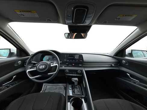 New 2025 Hyundai Elantra Blue image 9