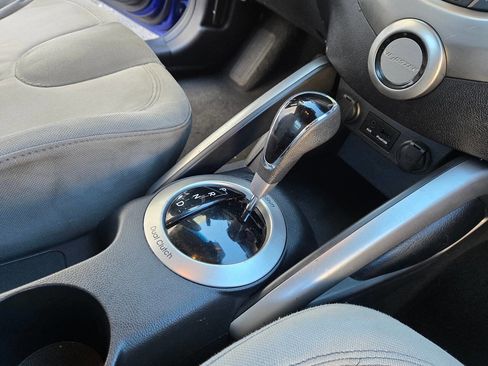 Used 2012 Hyundai Veloster image 35