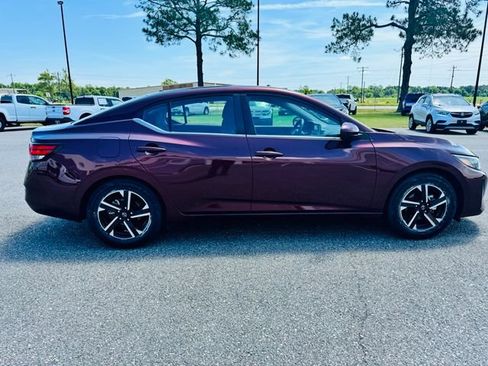 Used 2024 Nissan Sentra SV FWD image 7