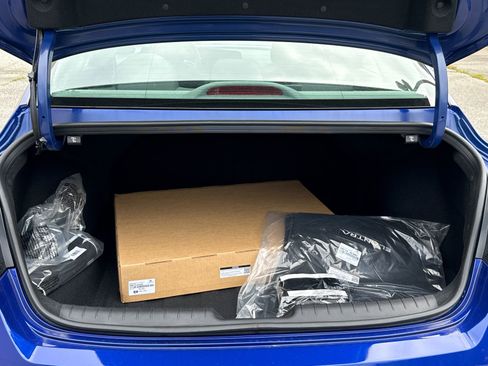 Certified 2025 Hyundai Elantra Sport image 18