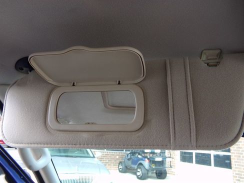 Used 2004 Ford Explorer Sport Trac XLT image 60