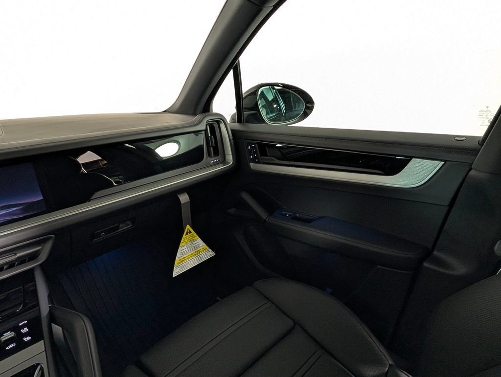 New 2026 Porsche Cayenne AWD/4WD image 22