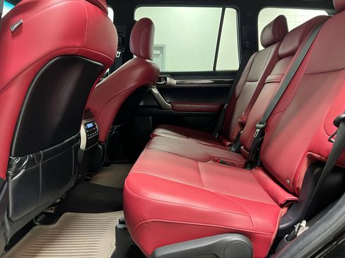 Used 2022 Lexus GX 460 Premium w/ Premium Package image 22