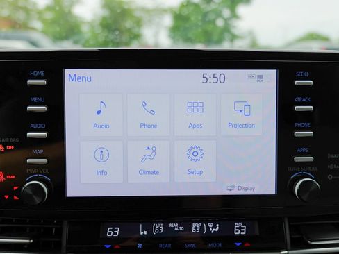 Used 2023 Toyota Sienna XLE FWD image 55