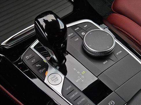 Certified 2025 BMW X4 xDrive30i w/ Premium Package image 12