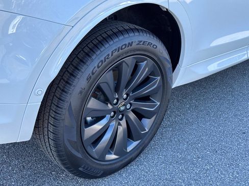 Certified 2025 Land Rover Discovery Sport S image 6