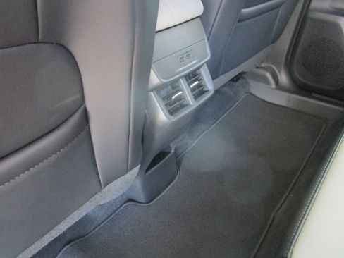 New 2027 GMC Terrain Elevation w/ Elevation Premium Package FWD image 20