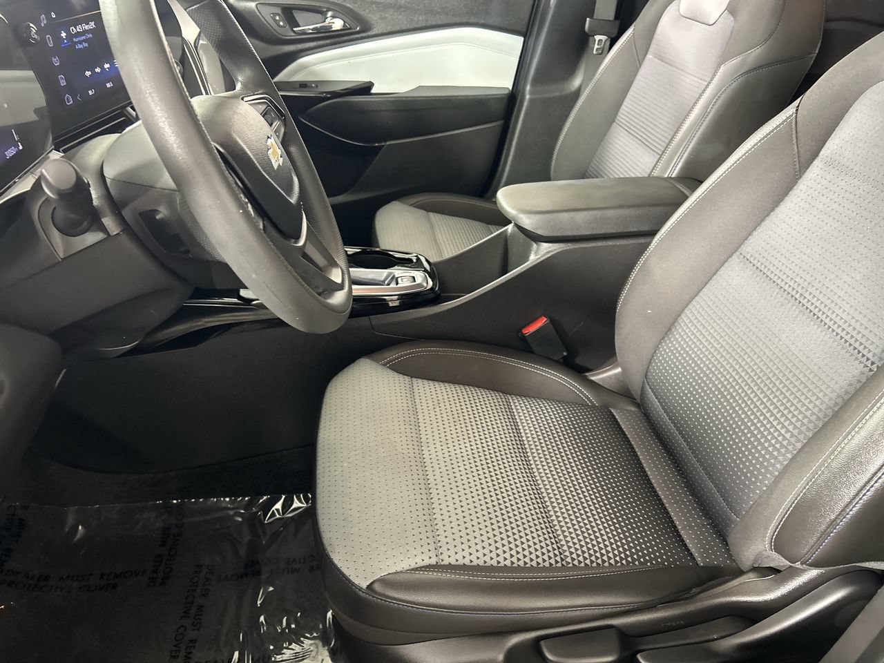 Used 2025 Chevrolet Trax LT FWD image 21