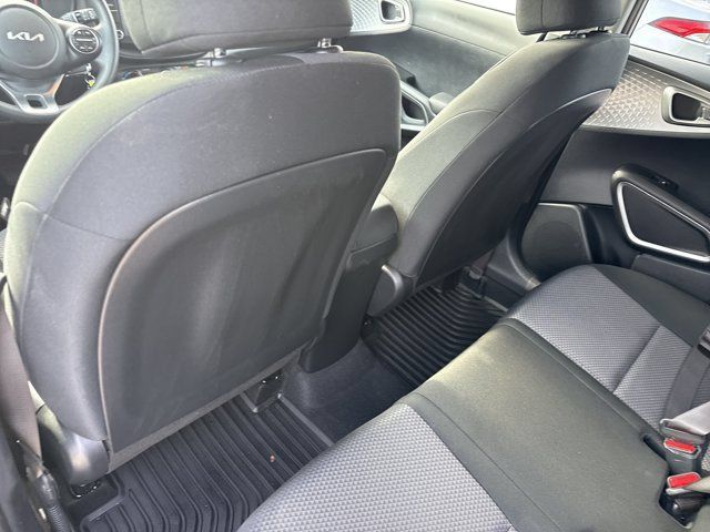 Used 2025 Kia Soul LX w/ LX Technology Package FWD image 28