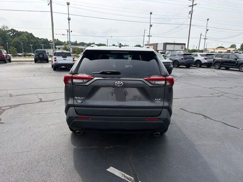 Used 2020 Toyota RAV4 XLE w/ Convenience Package AWD/4WD image 6
