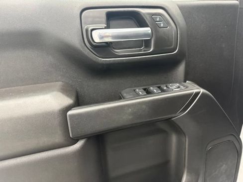 Used 2025 Chevrolet Silverado 1500 Custom AWD/4WD image 9