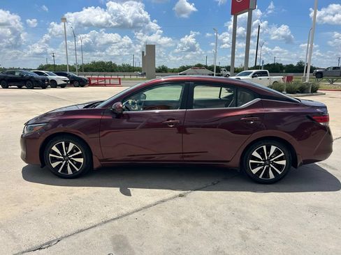 Used 2024 Nissan Sentra SV w/ SV Premium Package FWD image 2